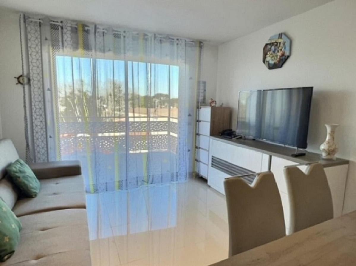 A 150M De La Plage - Coquet Appartement Pour 4 Personnes Виас Экстерьер фото